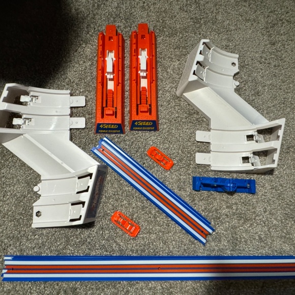 Hot Wheels Bundle - Picture 8 of 16